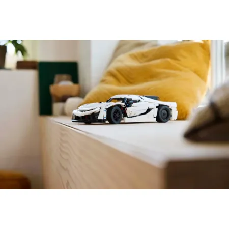 LEGO Technic 42184 Biały hipersamochód Koenigsegg Jesko Absolut