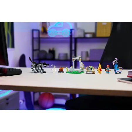 LEGO Fortnite 77075 skórek i Iskra oraz obóz