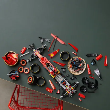 LEGO Technic 42207 Bolid F1 Ferrari SF-24