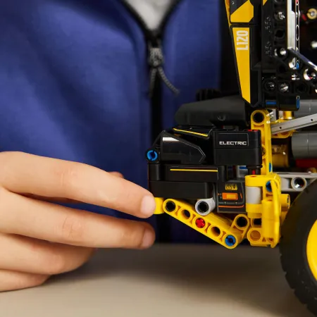 LEGO Technic 42209 Ładowarka kołowa Volvo L120 Electric