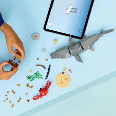 LEGO Creator 3 w 1 31381 GROŹNY REKIN I SKRZYNIA ZE SKARBEM