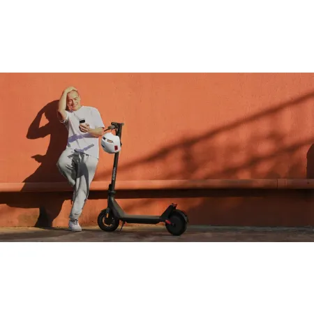 Hulajnoga elektryczna Xiaomi Electric Scooter 4 Lite 2 Gen 300W 25km Czarny